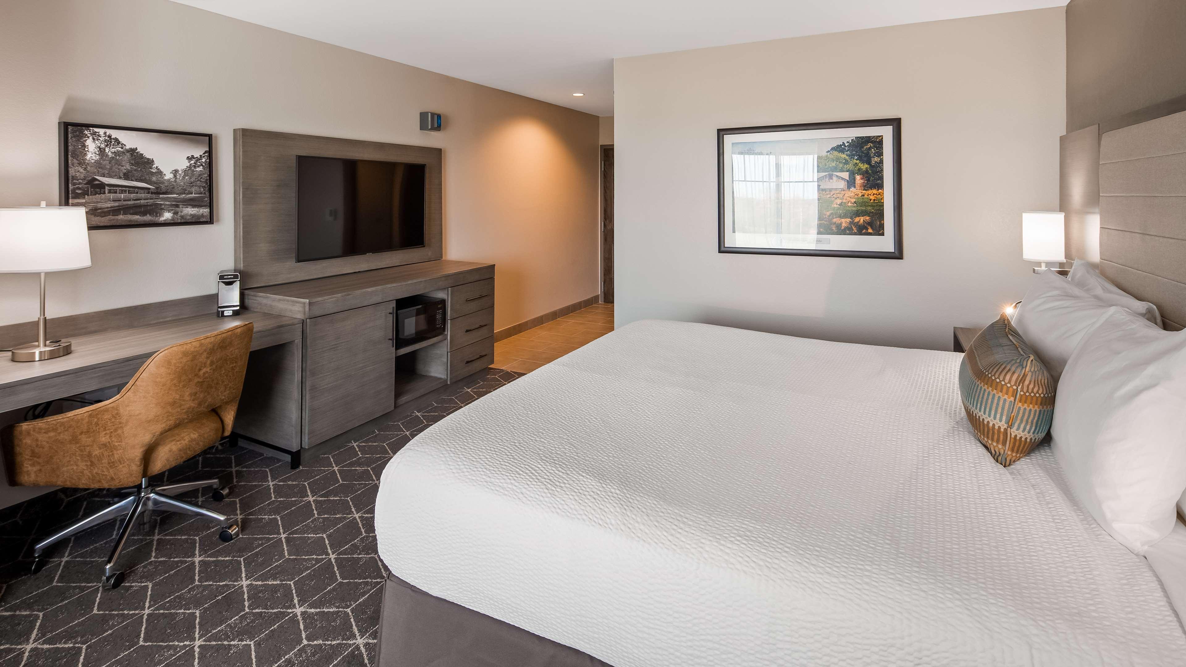 Best Western Plus Lawrenceburg Exterior photo