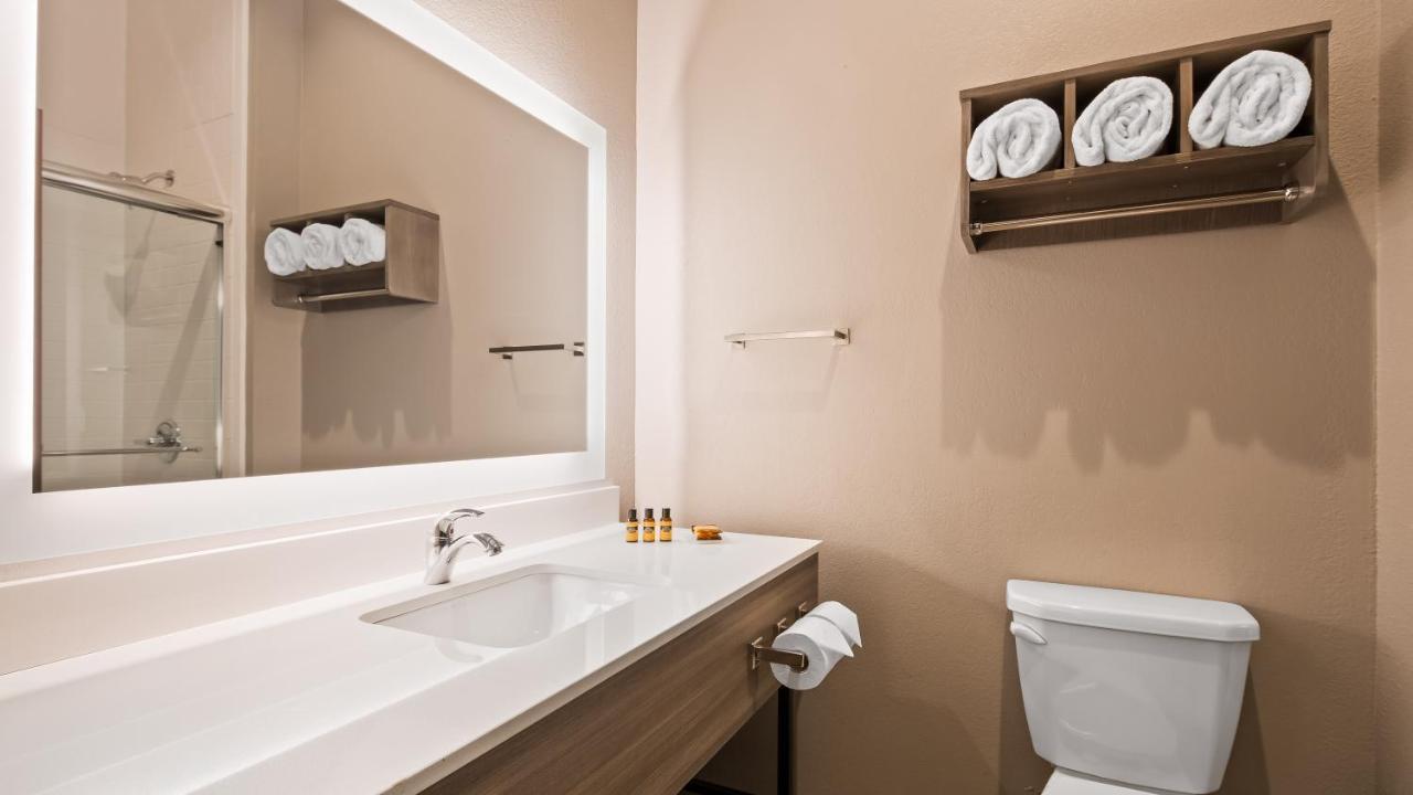 Best Western Plus Lawrenceburg Exterior photo
